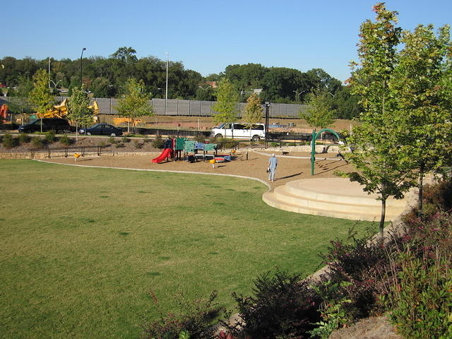 003-Glenwood Park-Community Playground